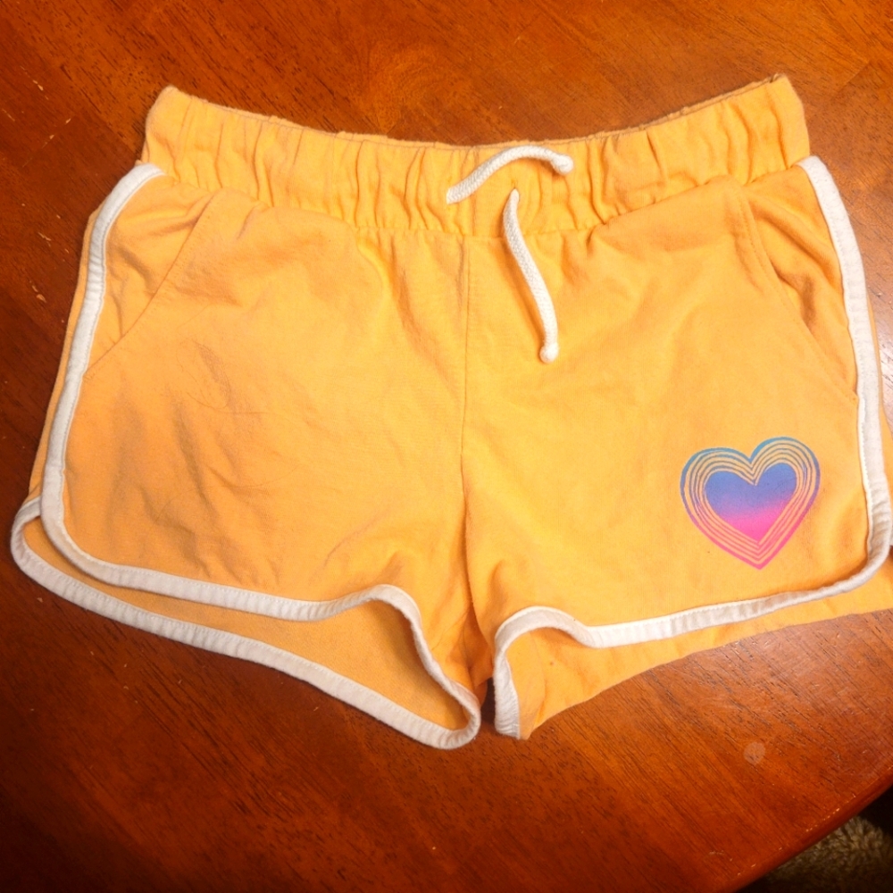 Girls Colorful Heart Print Shorts